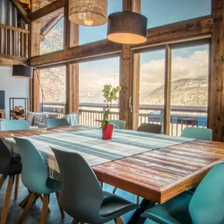Chalet Jolie Unit 1 Rooftop Access 度假居 *
